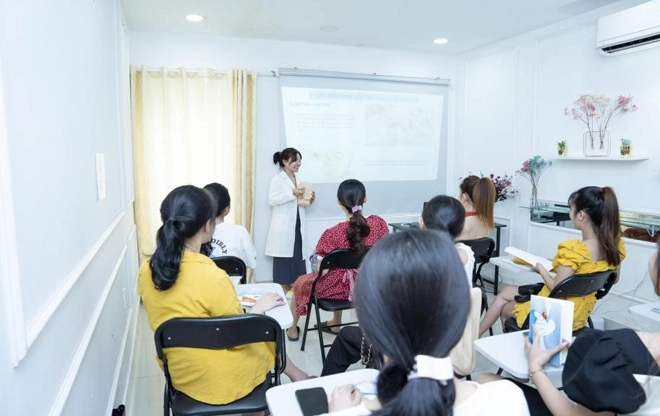 Những lý do chọn học nghề thẩm mỹ - xu hướng nghề năm 2021 - 2