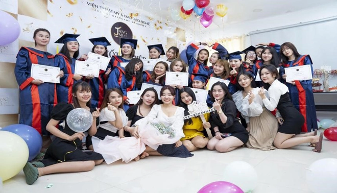 Những lý do chọn học nghề thẩm mỹ - xu hướng nghề năm 2021 - 5