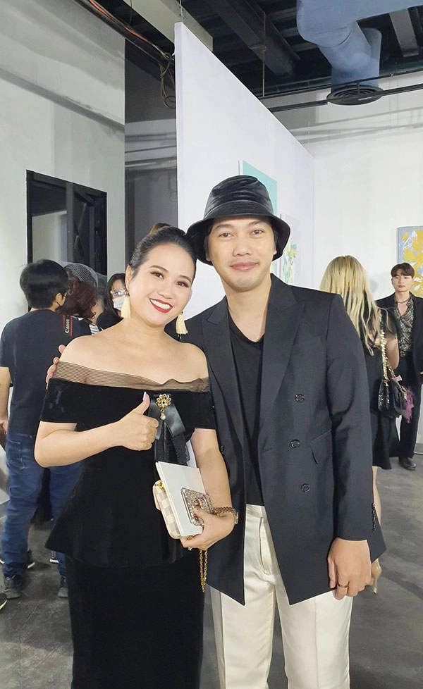 Những mẫu nail đẹp mắt của pang mỹ nguyên trong show thời trang trần hùng - 7