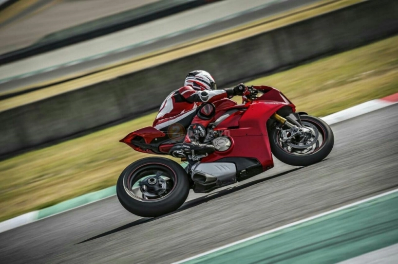 Panigale v4 kỷ nguyên mới của ducati vừa được ra mắt - 4