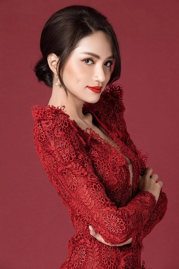 phải lòng 1 chiếc váy hương giang và thí sinh chuyển giới có màn đụng hàng rúng động làng mốt - 8