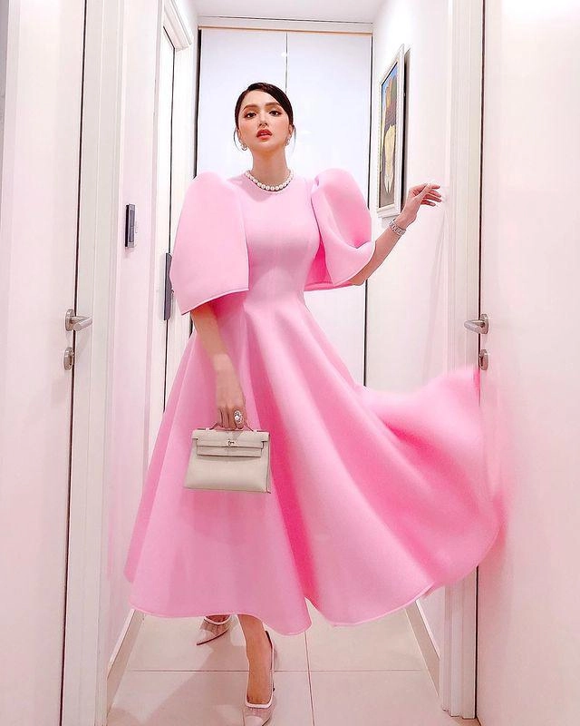 phải lòng 1 chiếc váy hương giang và thí sinh chuyển giới có màn đụng hàng rúng động làng mốt - 20