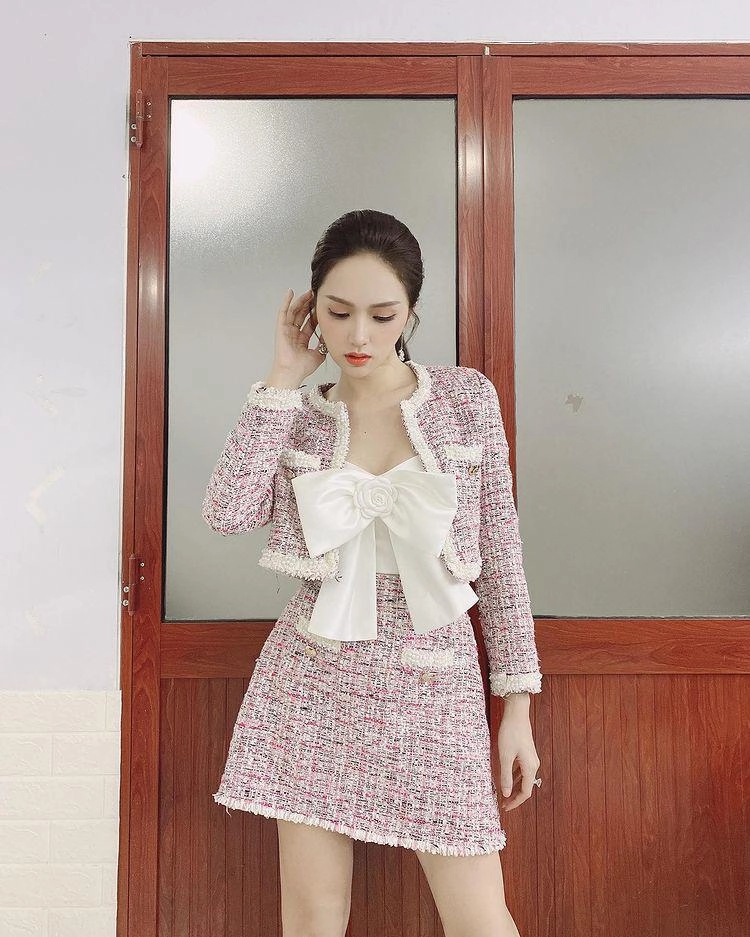 phải lòng 1 chiếc váy hương giang và thí sinh chuyển giới có màn đụng hàng rúng động làng mốt - 24