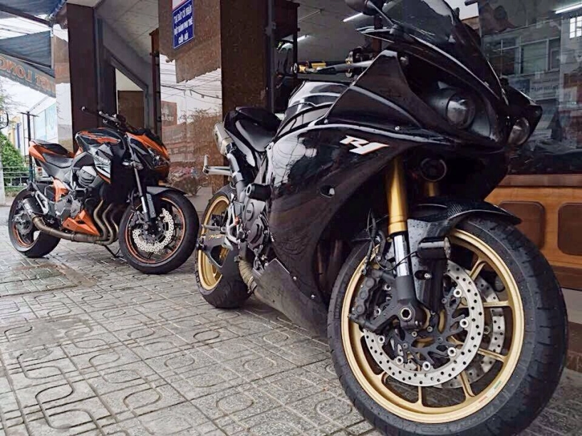 Quái vật xa lộ yamaha r1 vẻ đẹp khó cưỡng - 1