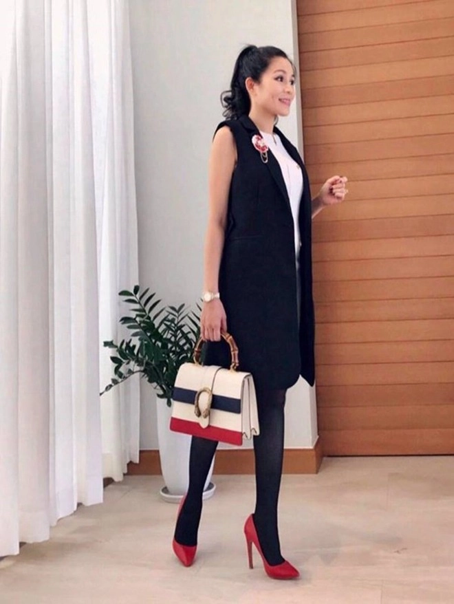 Quyền linh style nông dân nhưng bà xã là tay chơi sành mốt diện đồ át con gái hoa hậu - 8