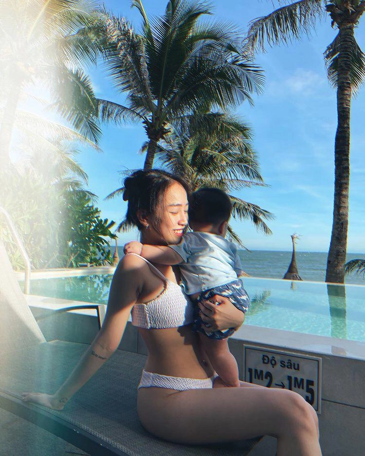 Rick kid sài gòn 20 tuổi làm mẹ con gái đại gia minh nhựa được khen đã đẹp còn khéo - 4