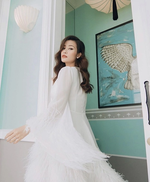 Sau khi làm mẹ đông nhi ăn mặc chất ngất chuộng đồ thể thao như gái teen - 11
