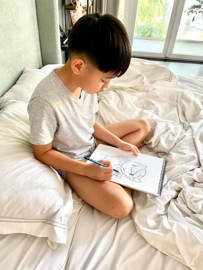 Subeo con nghĩ mẹ yêu lisa nhiều hơn nhưng con không lo lắng về 2 em bé mới của mẹ - 8
