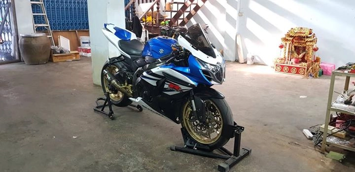 Suzuki gsx-r1000 lột xác táo bạo cùng dàn chân marchesini - 2