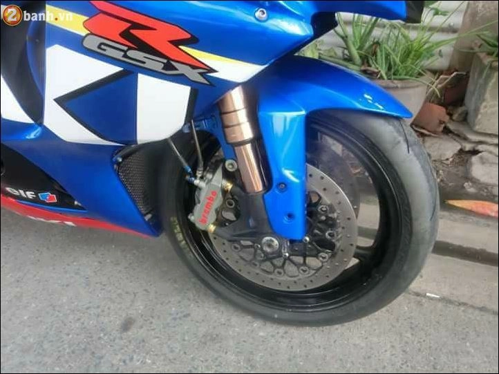 Suzuki gsx-r1000 nhẹ nhàng đậm chất chơi từ nguyên bản gp sporty - 1