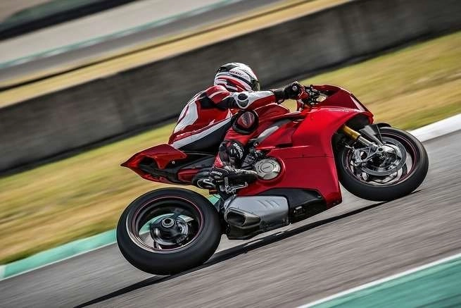 Tân hoa hậu thế giới ducati v4 panigale sắp về vn với giá không tưởng - 5