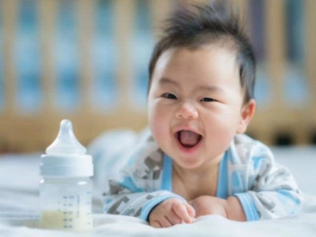 Bác sĩ nhi trẻ dưới 2 tháng tuổi uống sữa đêm cực kì thông minh mẹ đừng bỏ lỡ - 4