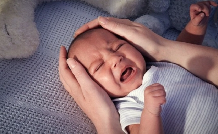Trẻ 2 tháng tuổi ngủ ít có sao không và cách khắc phục - 2