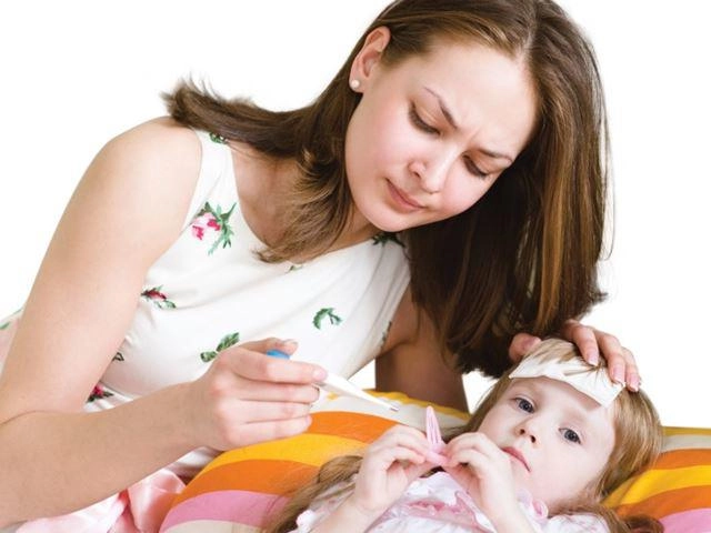 Trẻ 2 tuổi bị nôn liên tục phải xử lý thế nào - 3