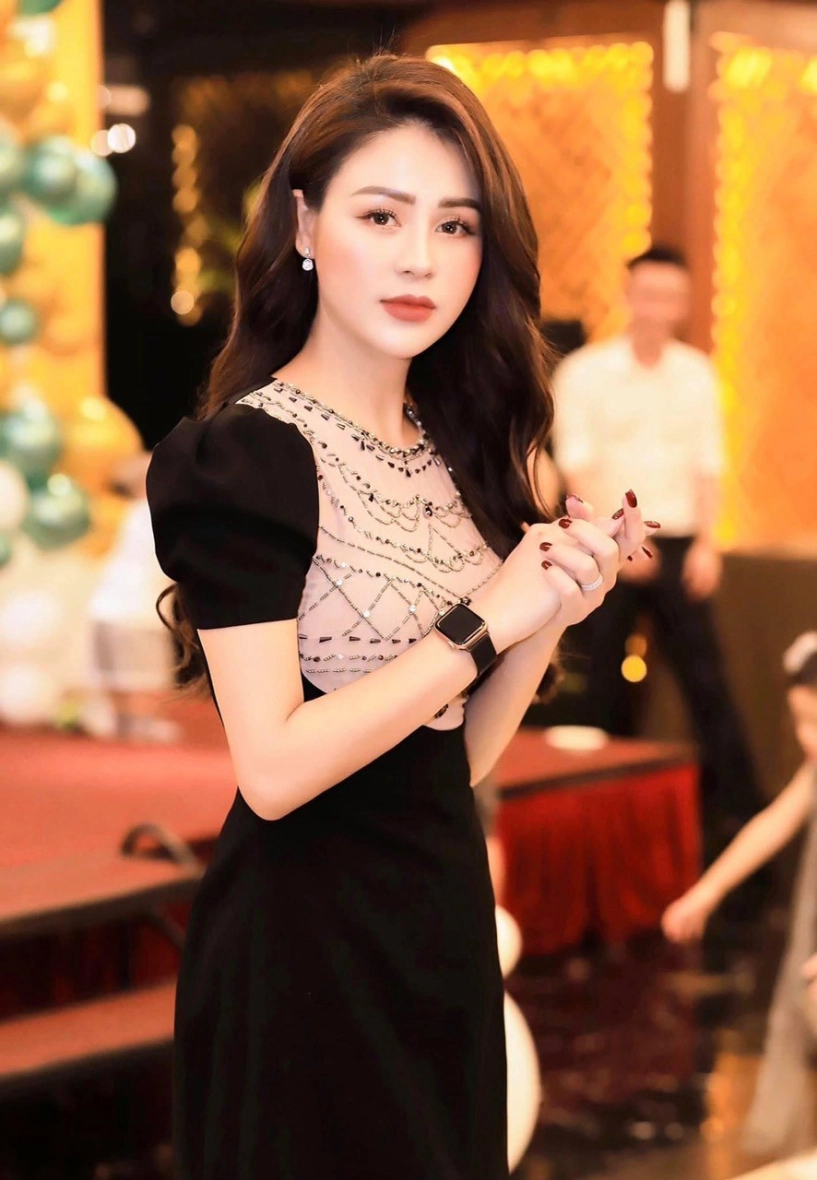 Trên phim kín đáo giản dị nữ chính hướng dương ngược nắng đời thực làm mẹ đơn thân quyến rũ - 3