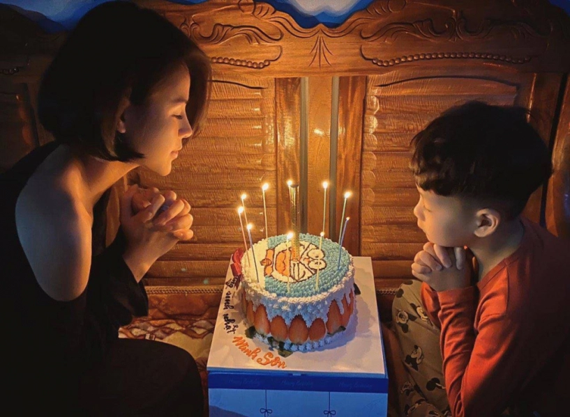 Trên phim kín đáo giản dị nữ chính hướng dương ngược nắng đời thực làm mẹ đơn thân quyến rũ - 14