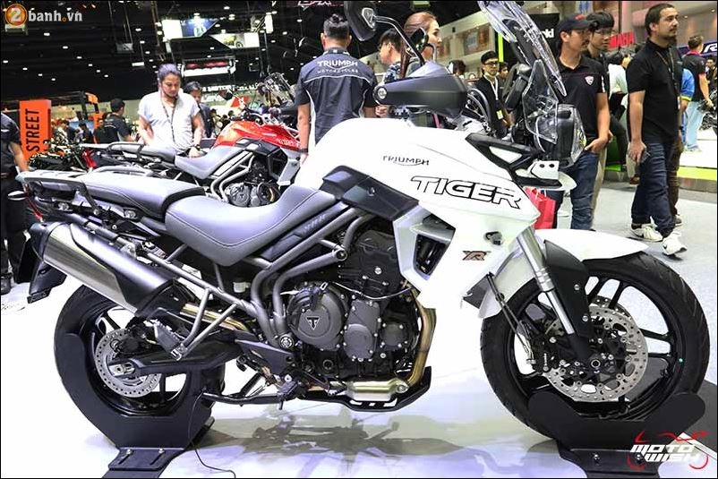 Triumph công bố tiger 800 xrt và tiger 800 xca giá từ 452 triêụ đồng tại motor expo 2017 - 2