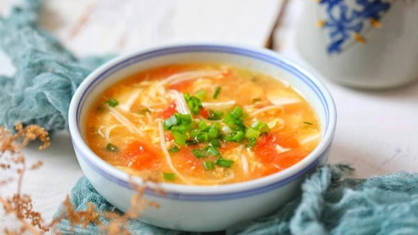 Trời lạnh vợ nấu canh nấm kim châm đậu phụ lại thêm thứ này cả nhà thi nhau chan húp - 6