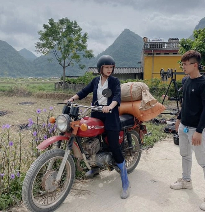 Trong phim mặc như gái quê ngoài đời em gái hồng diễm diện bánh bèo vẫn sang chảnh miễn chê - 3