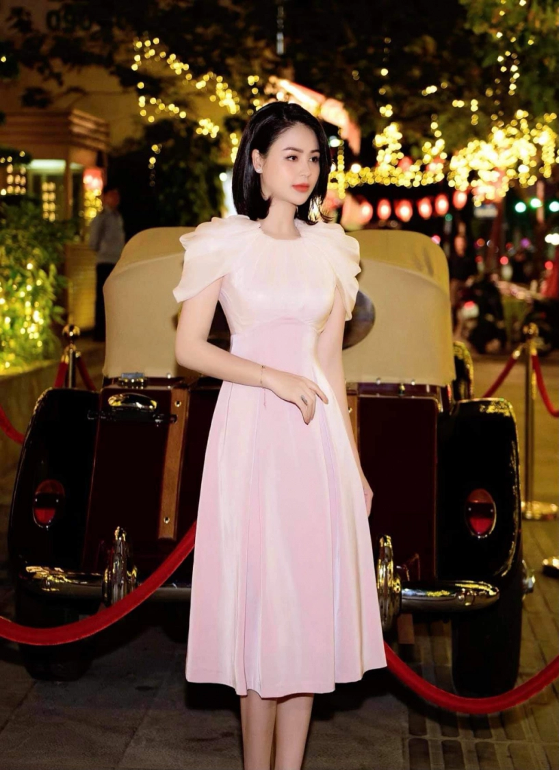 Trong phim mặc như gái quê ngoài đời em gái hồng diễm diện bánh bèo vẫn sang chảnh miễn chê - 7