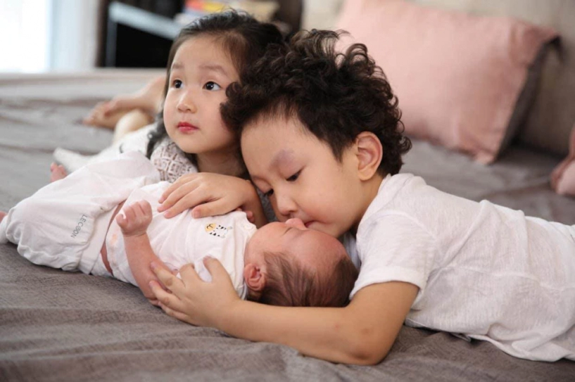 Tuấn hưng căng thẳng âm thầm đi lễ chùa vì con giờ 6 tuổi đứa trẻ làm bố xúc động - 6