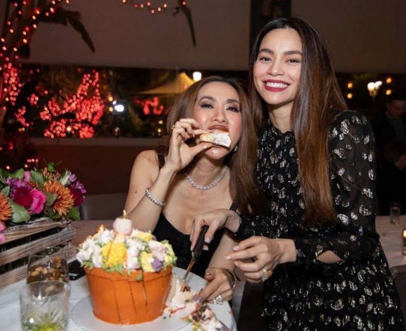 Tỷ phú mỹ là bạn thân hà hồnhà800 tỷ chứa kho hàng hiệu outfit nào cũng sặc mùi tiền - 2