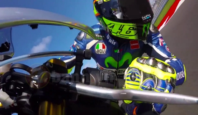 Valentino rossi chạy thử chiếc r1m khi chưa hồi phục tình trạng sức khoẻ - 2