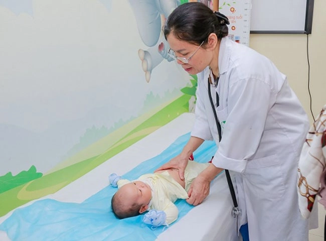 Vệ sinh bình sữa bằng nước sôi - mẹ nghĩ sát khuẩn nào ngờ đang hại con - 3