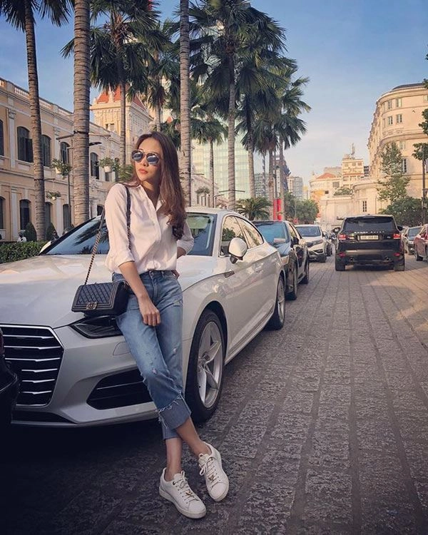 Vợ chồng cường đô la - đàm thu trang tình tứ diện áo đôi nghìn đô mỗi khi hẹn hò - 12