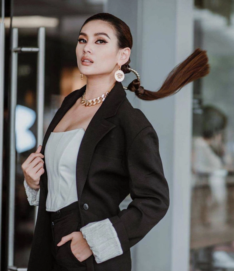 Võ hoàng yến chân dài phá nát đồ hiệu giờ sở hữu đế chế thời trang riêng đầy ấn tượng - 18