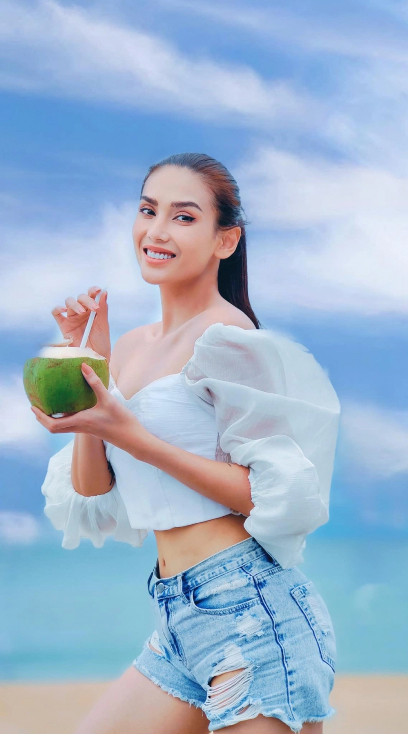 Võ hoàng yến chân dài phá nát đồ hiệu giờ sở hữu đế chế thời trang riêng đầy ấn tượng - 30