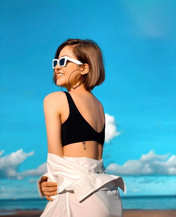 Vượt qua tai tiếng hotgirl trâm anh giờ mặc chất ngất khoe body rực lửa vẫn sang - 2