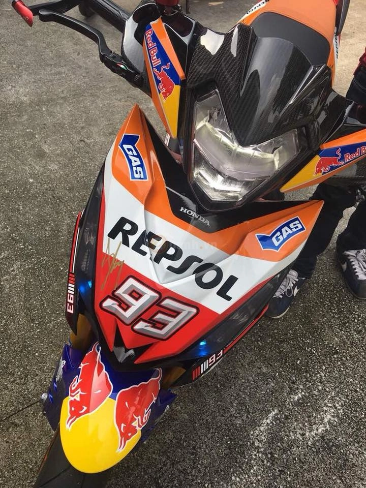 Winner 150 repsol độ 1 gắp bất ngờ xuất hiện tại đường đua motogp 2018 - 7