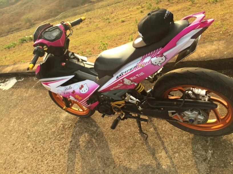 Yamaha exciter 150 độ với tông màu hồng cực kì ấn tượng - 5