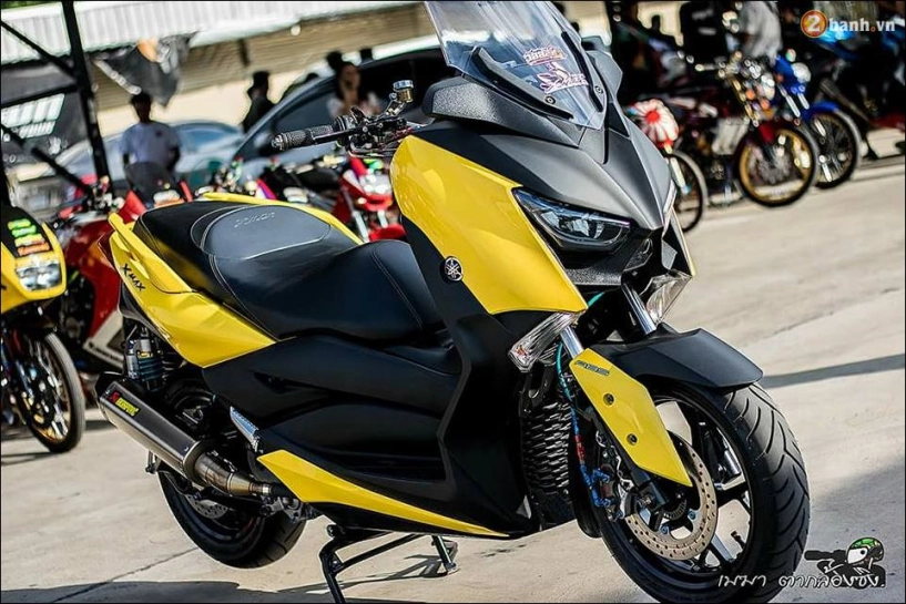 Yamaha xmax 300 vẻ đẹp công nghệ đầy lôi cuốn từ biker thái - 2