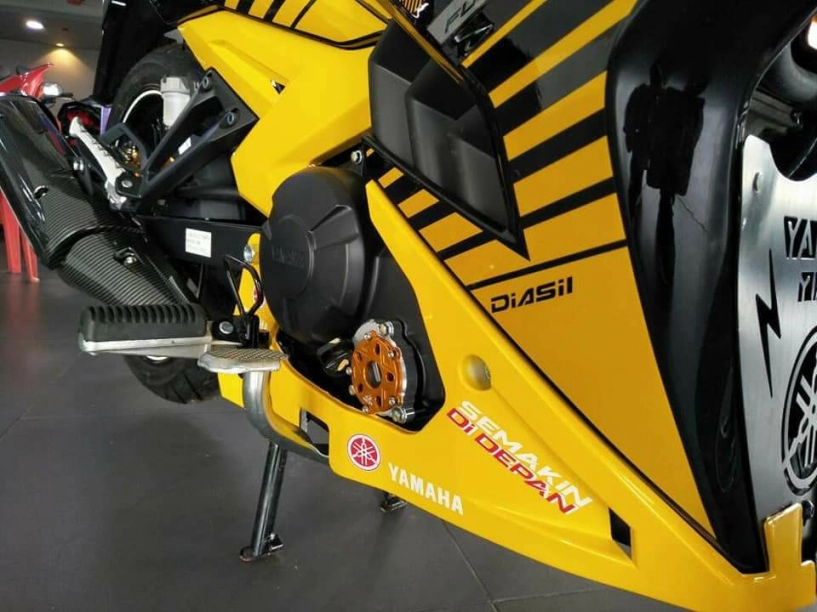 Yamaha y15zr độ nổi bật với sắc vàng cá tính của biker nước bạn - 6