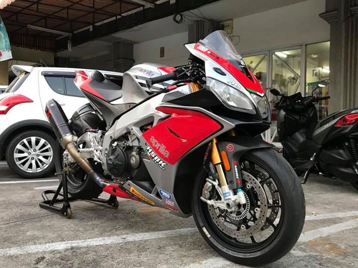 Aprilia rsv4 siêu phẩm mô tô ý đẹp rạng ngời qua option danh giá - 5