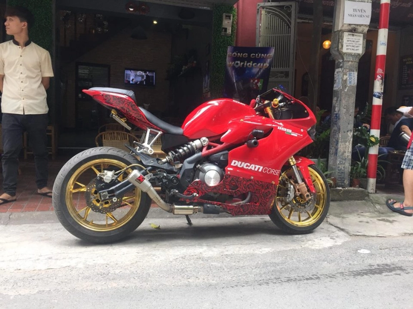 Benelli bn 302 độ choáng ngợp với bộ áo ducati 1199 panigale - 8