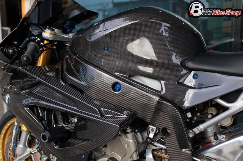 Bmw hp4 vẻ đẹp tuyệt sắc trong trang bị full áo carbon ilmberger - 12