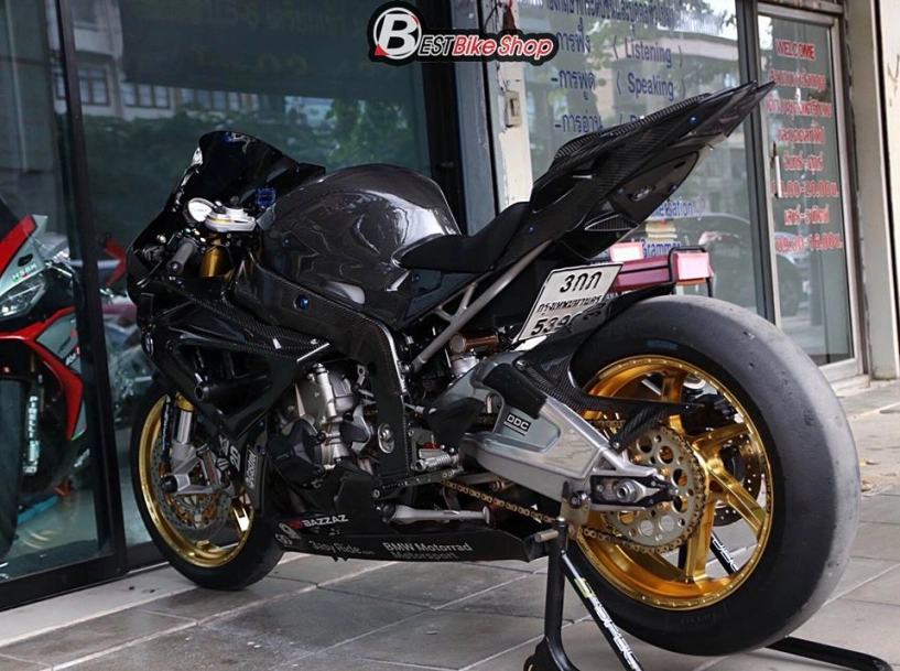 Bmw hp4 vẻ đẹp tuyệt sắc trong trang bị full áo carbon ilmberger - 15