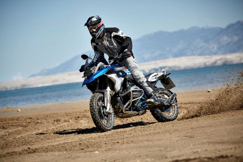 Bmw r1250 gs sẽ xuất hiện trong năm 2019 - 16