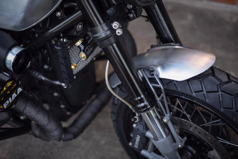 Bmw rninet dọn theo phong cách tracker style đầy mê hoặc - 12