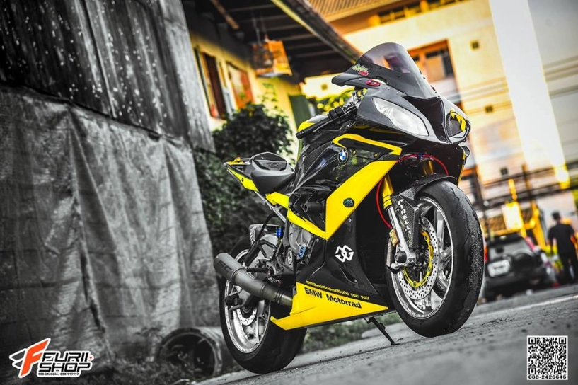 Bmw s1000rr bản độ đầy xúc cảm với góc ảnh đầy nghệ thuật - 8