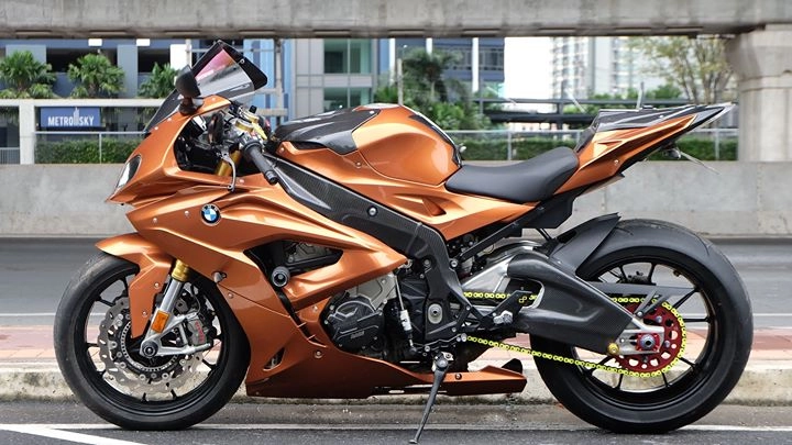 Bmw s1000rr bản độ khác biệt với màu đỏ cánh cam - 9