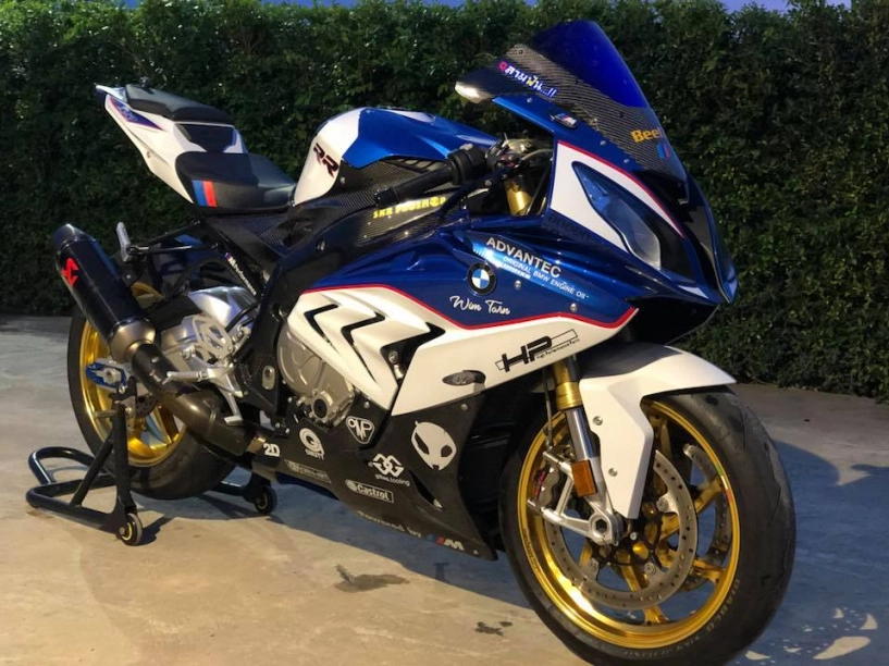 Bmw s1000rr đẹp ảo diệu trong màn đêm tăm tối - 5