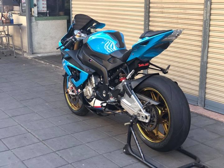 Bmw s1000rr đẹp miên man qua gói độ hàng hiệu - 11