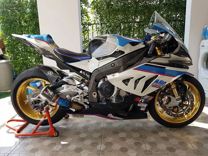 Bmw s1000rr độ kịch tính từ trang bị full option - 1