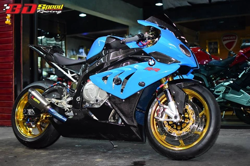 Bmw s1000rr quái thú đầy cá tính cùng dàn chân sành điệu - 2