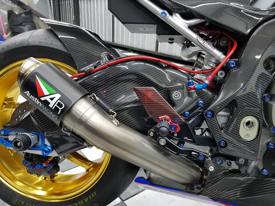 Bmw s1000rr vẻ đẹp bóng bẩy cùng trang bị cao cấp - 13