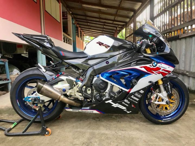 Bmw s1000rr vẻ đẹp hào nhoáng với trang bị tận răng - 1